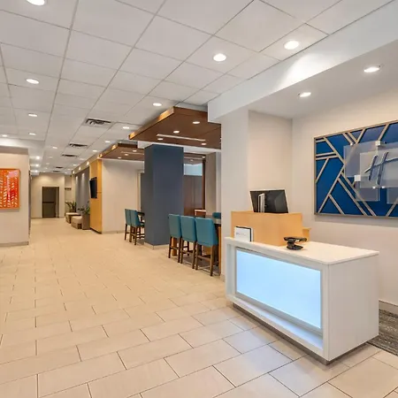 Holiday Inn Express Toronto Downtown By Ihg-3