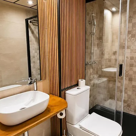 Hostal Luxury Green Madrid Gran Vía-3
