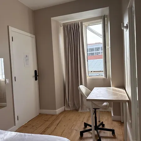 Bohemian Stay Central Lisbon Rooms-2
