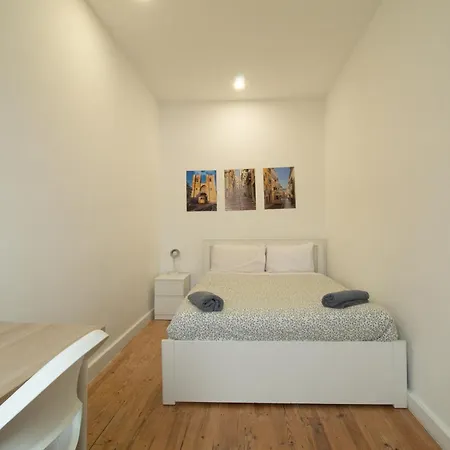 Bohemian Stay Central Lisbon Rooms-2