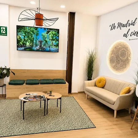 Capsule Inn Madrid-2