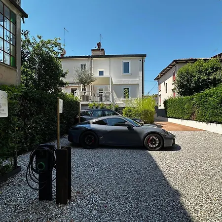 B&B Villa Margherita - Luxury Rooms In Padua-3