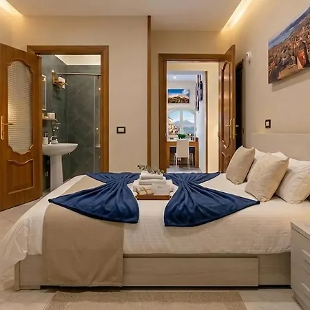 MaX RelaX Suite - Bed&Breakfast - Vicino Stazione Napoli Centro Storico-3