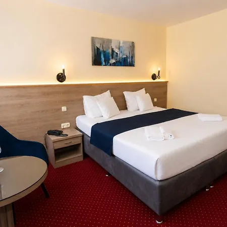 Hotel Mediterran-3