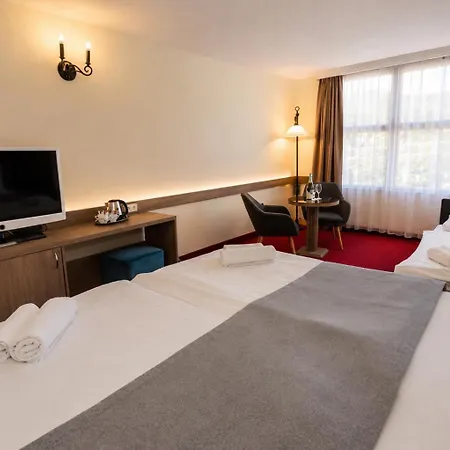 Hotel Mediterran-2