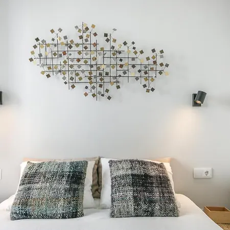 Bairro House Lisbon Charming Suites-2