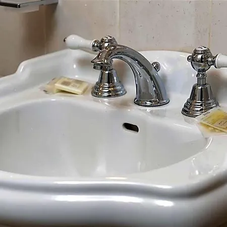 B&B Alexander-3
