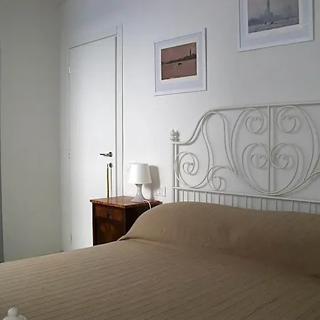 Venice Home-3