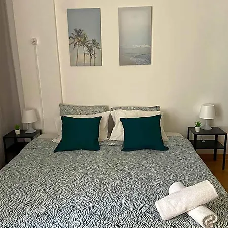 Liberty Hostel Lisbon-2
