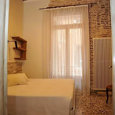 3C B&B-3