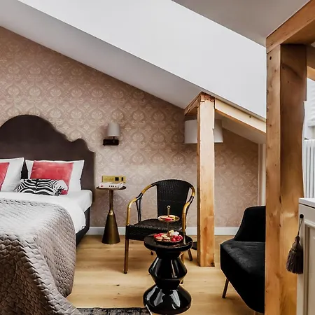 Hotel Unicus Palace Old Town - Destigo Hotels-2