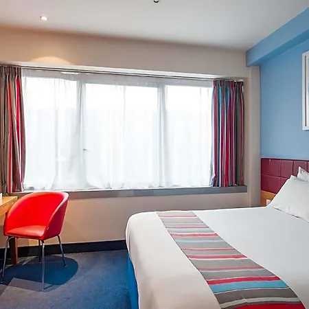 Comfort Hotel Tower Of London-3