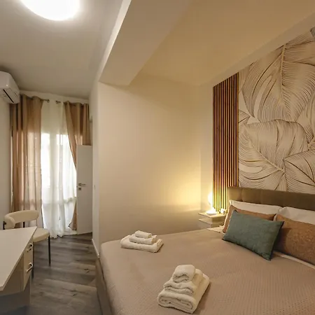Cariati 25 Suite Napoli-3