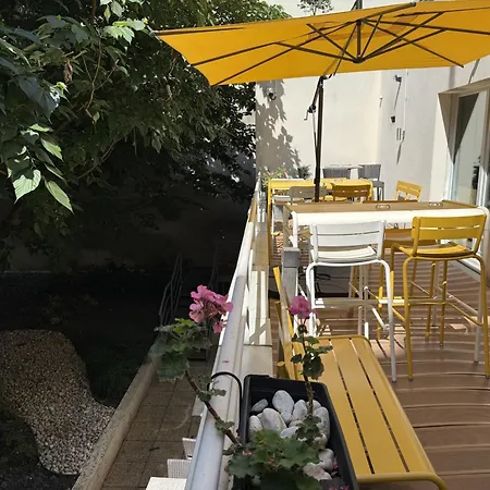 Holiday Inn Paris Montmartre By Ihg-3
