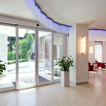 Mercure Rimini Lungomare-2