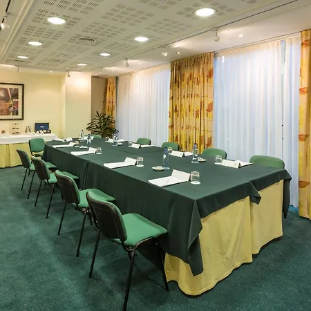 Holiday Inn Lisbon By Ihg-2