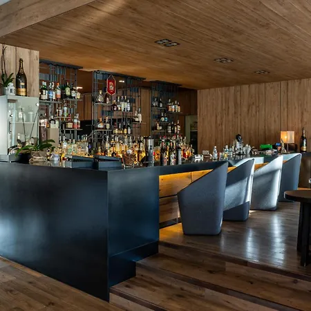 Grand Hotel Courmayeur Mont Blanc, By R Collection Hotels-3