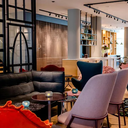 Motel One Amsterdam-2