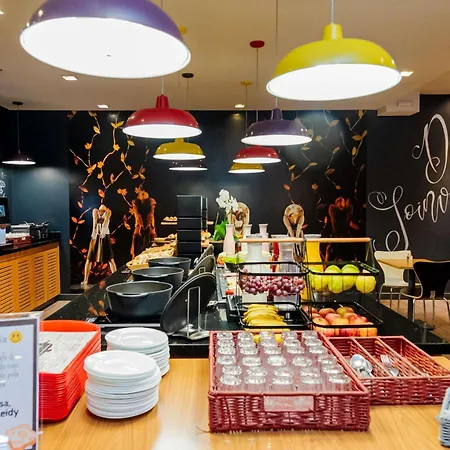 ibis Joinville-3