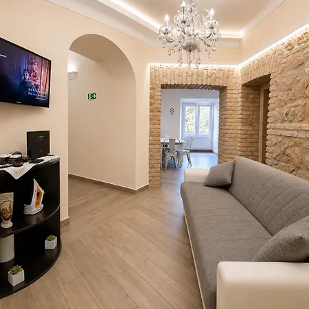 Giulya Guesthouse Hospety Group-3