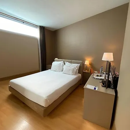 Tryp By Wyndham Porto Centro Hotel-2