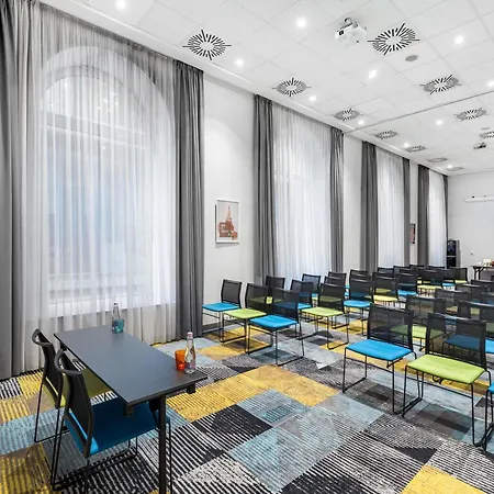 Ibis Styles Budapest Center-2