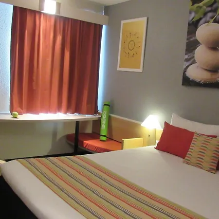 Hotel Ibis Coimbra Centro-3