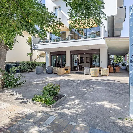 Hotel Avana Fronte Mare-2