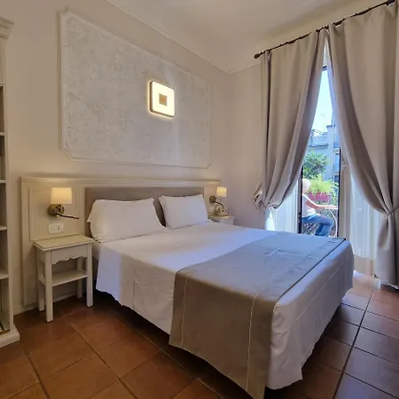 Hotel Charly-2