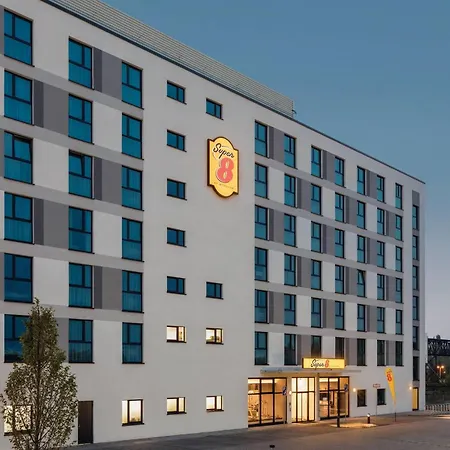 Super 8 By Wyndham Oberhausen Am Centro-3