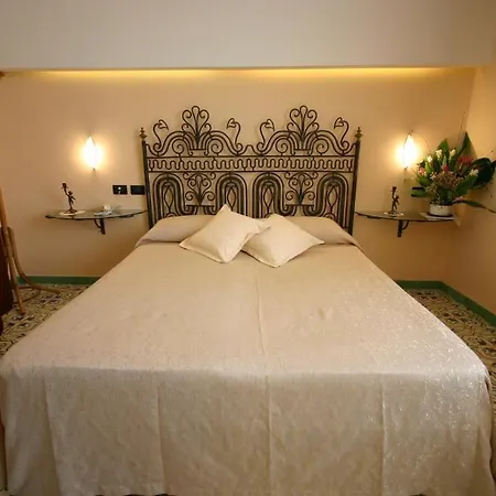 Sorrento Inn Guesthouse-3