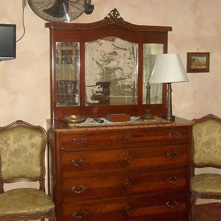 B&B Carolina Plebiscito R.-2