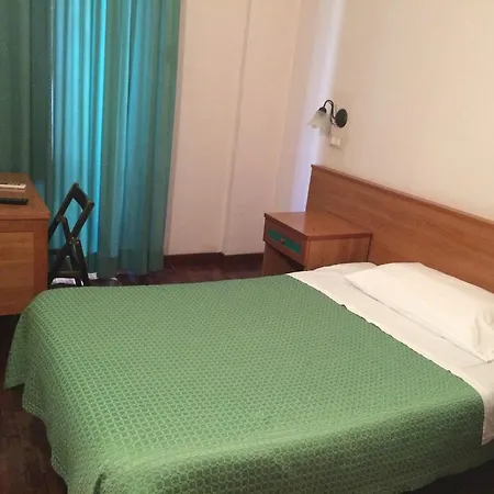 Hotel Italia-2