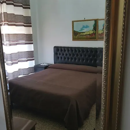 Crispi Rooms-3