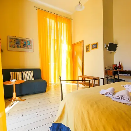 Bed & Breakfast Piazza Dante-2