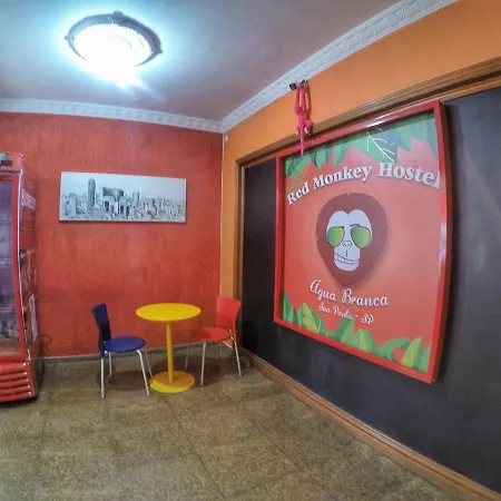 Red Monkey Hostel: Agua Branca-2