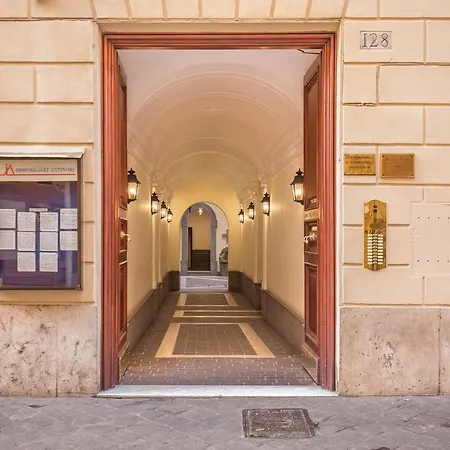 Spanish Steps Miracle Suite-3