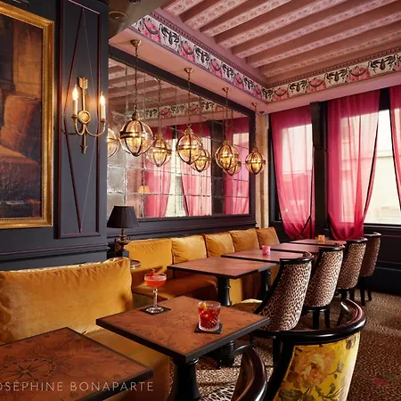 Hôtel de Joséphine BONAPARTE-2