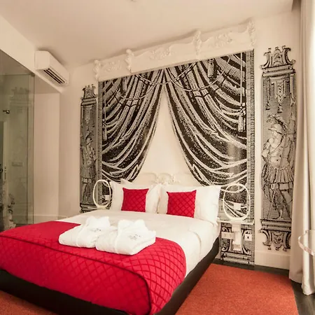 Teatro Boutique Rooms & Suites-3