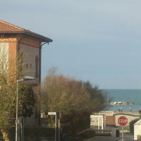 Hotel Rosy-3
