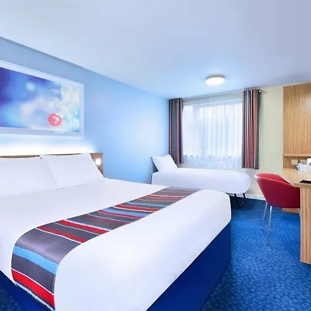 Comfort Hotel Tower Of London-3