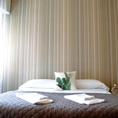 Dreaming Piazza Bra Rooms-3