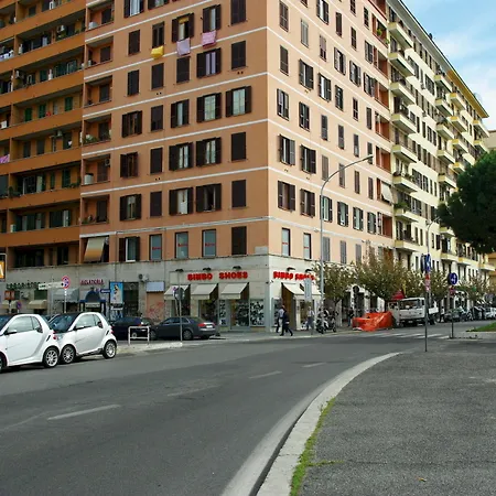 In Roma Life-2
