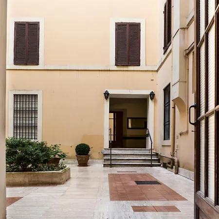 Lahouse Rome By Premium Suites Collection-3