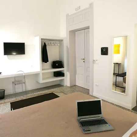 Re Ruggero Rooms-2