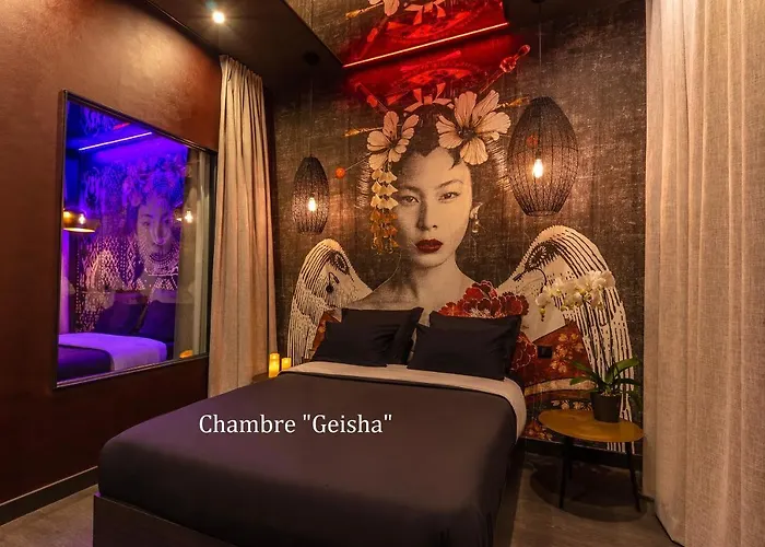 Love Hotel Avec Nuit Insolite Au Dandy Et Jacuzzi Privatise (Adults Only) París