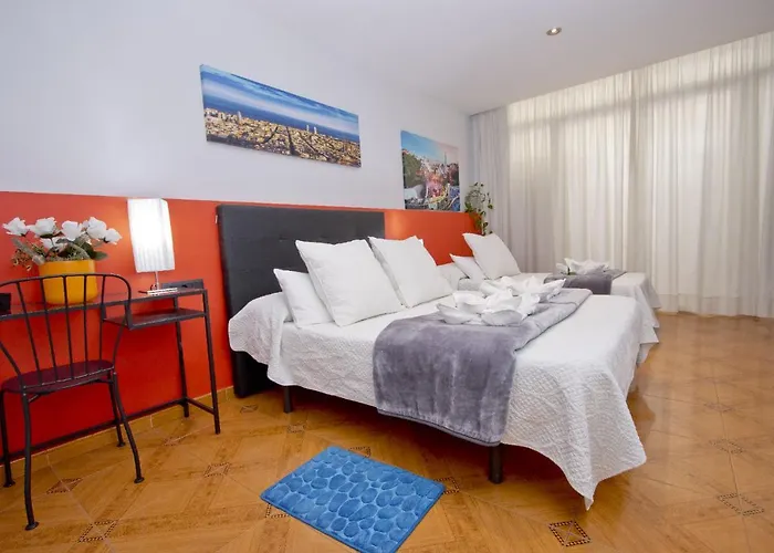 Barcelona City Centre Hostal