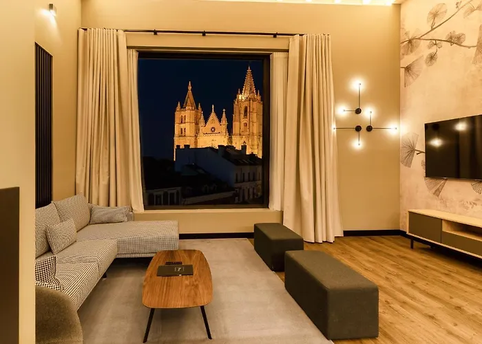 Mauro Suites León