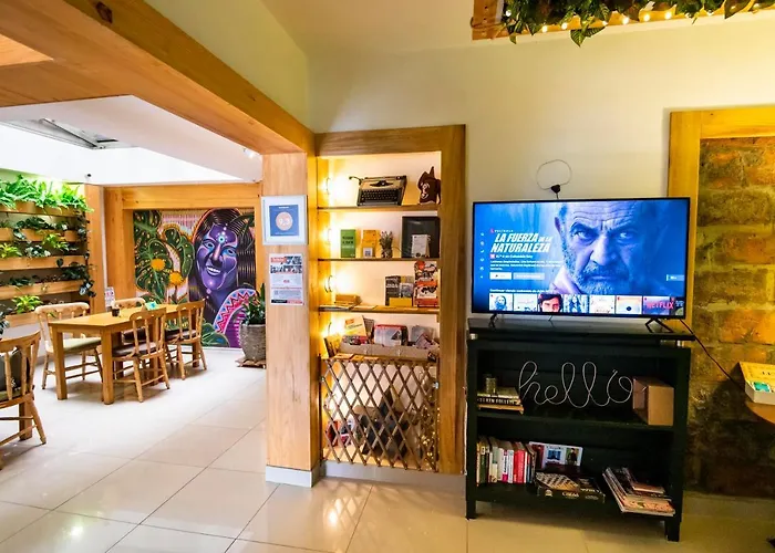 Albergue ADN Algo de Nosotros - Malaika Medellín