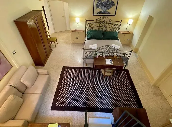 Palazzo dei Conti di Lecce eleganti suite